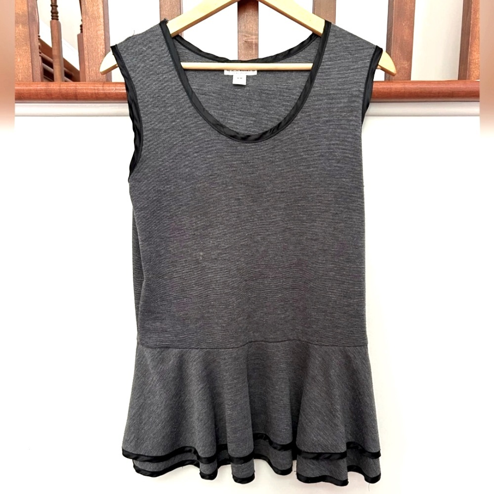 L'Amadei women's vest size M